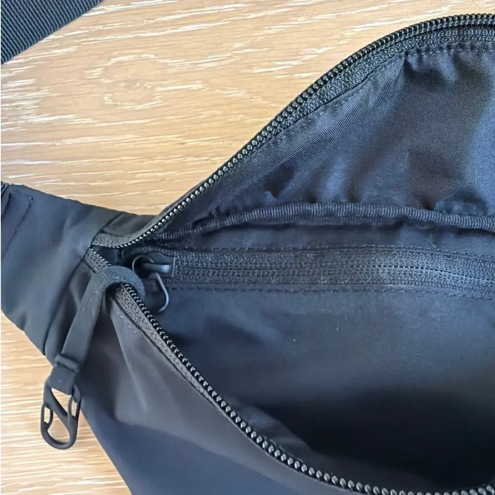 SKIMS x Nike Fanny Pack Bag Size OS in Black
